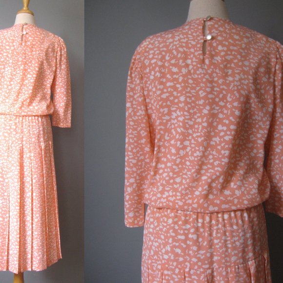 Vintage 1980s Secretary Dress Peach and White Abstract Print blouson size M - Picture 4 of 4